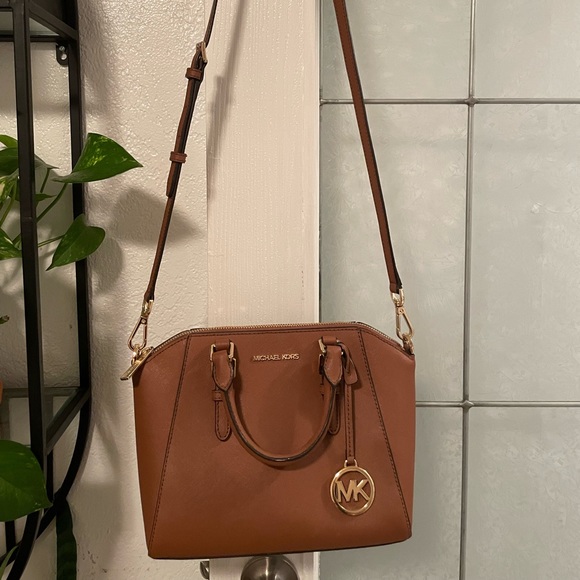 Michael Kors Purse - Picture 1 of 6